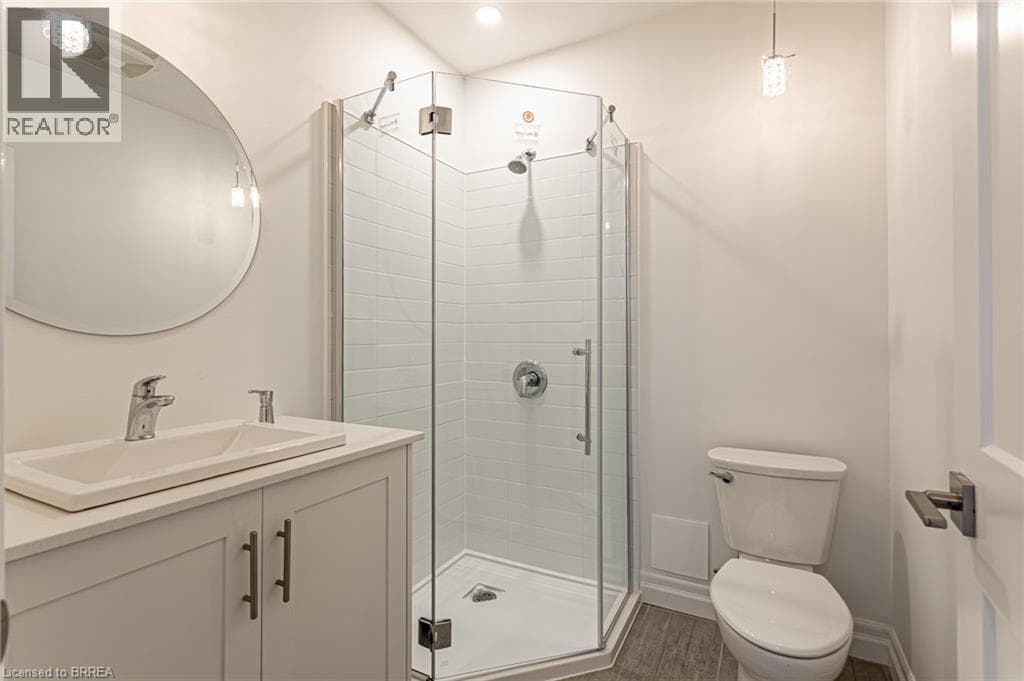 38 HARBOUR Street Unit# 306 in