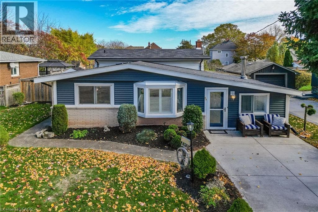 15 GRAND AVENUE in