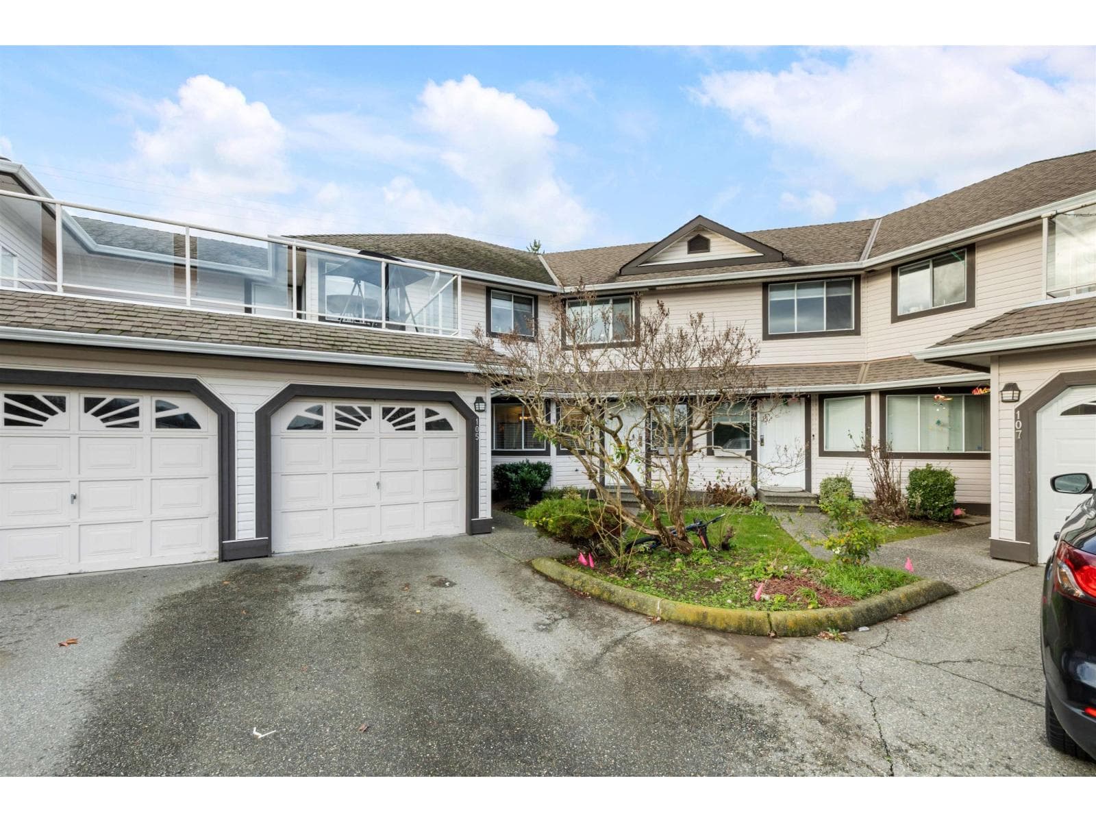105 3080 TOWNLINE ROAD in Townline