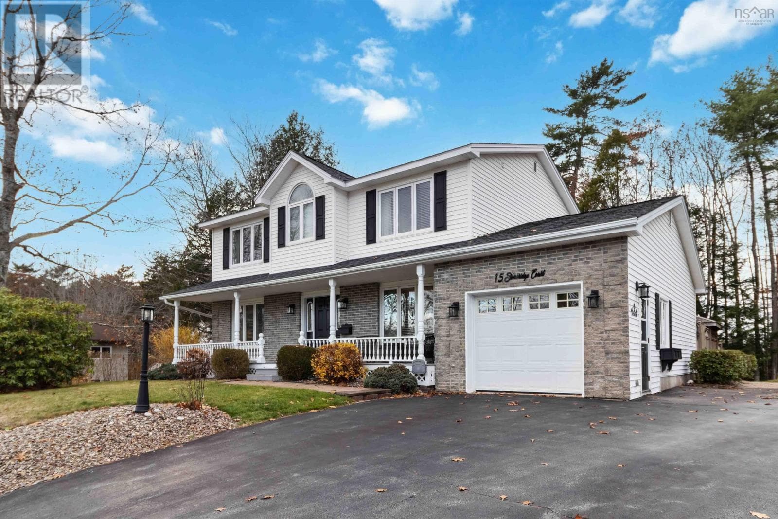 15 STONERIDGE COURT in