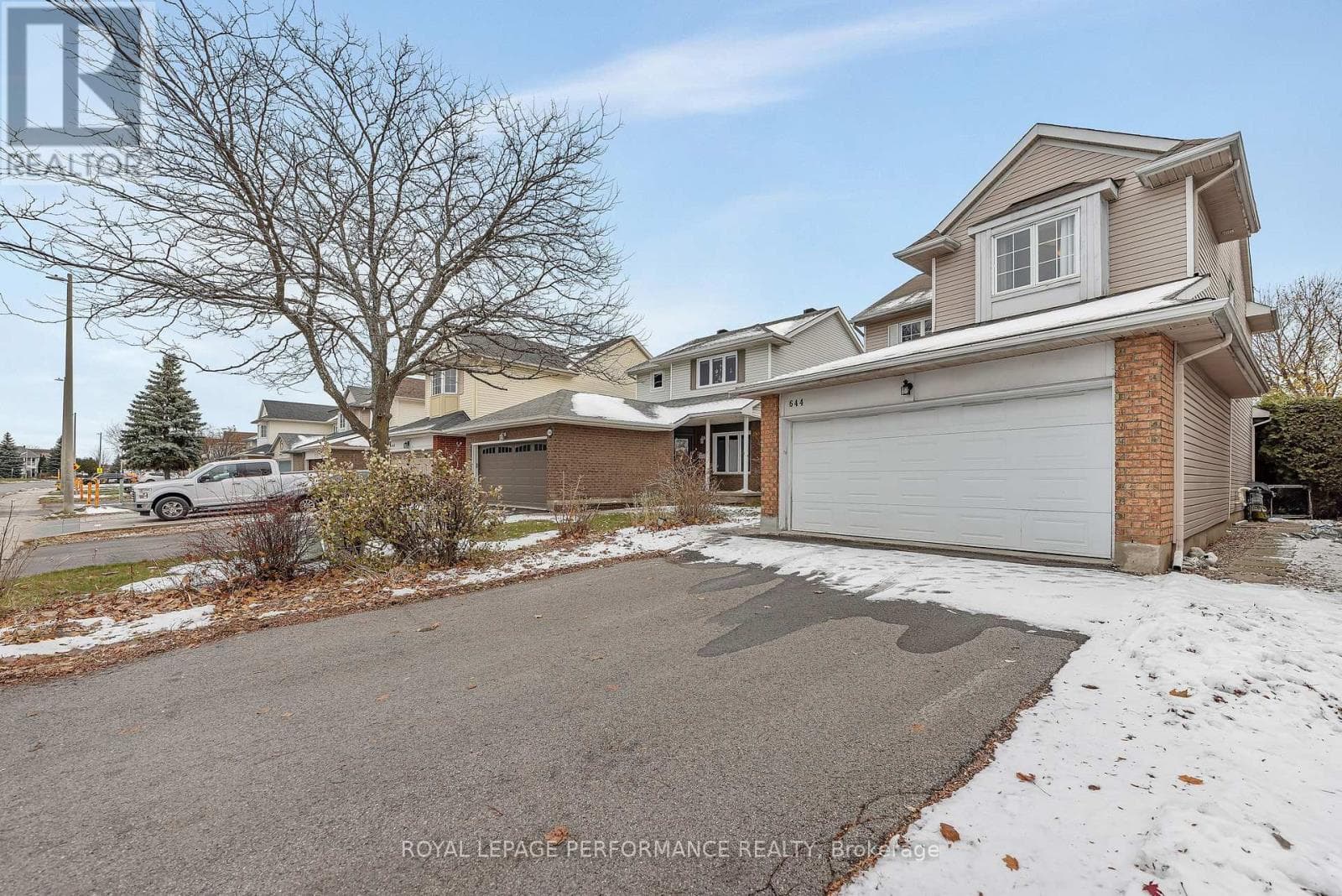 644 VALIN STREET in FALLINGBROOK