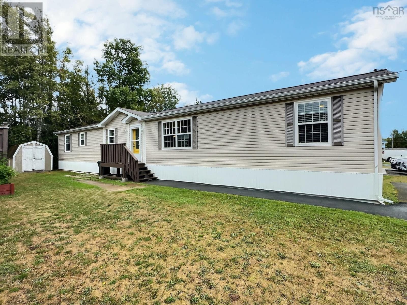 25 PINEHURST STREET in