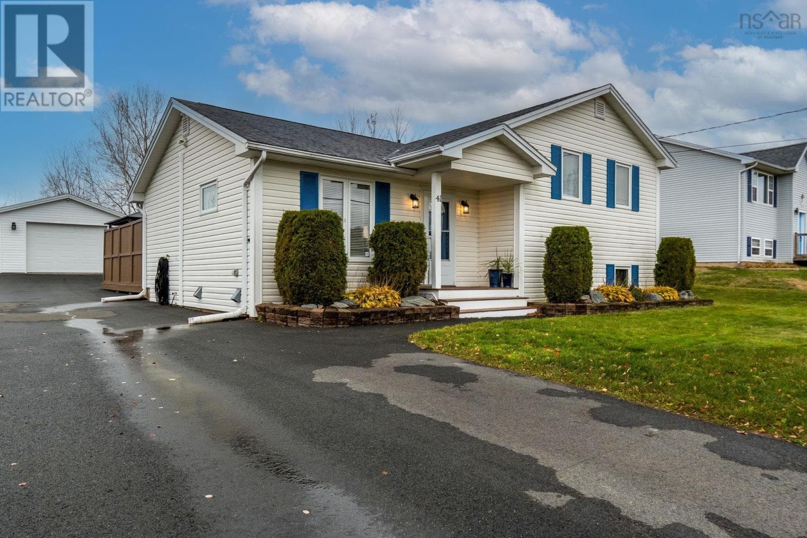 41 ELMWOOD DRIVE in