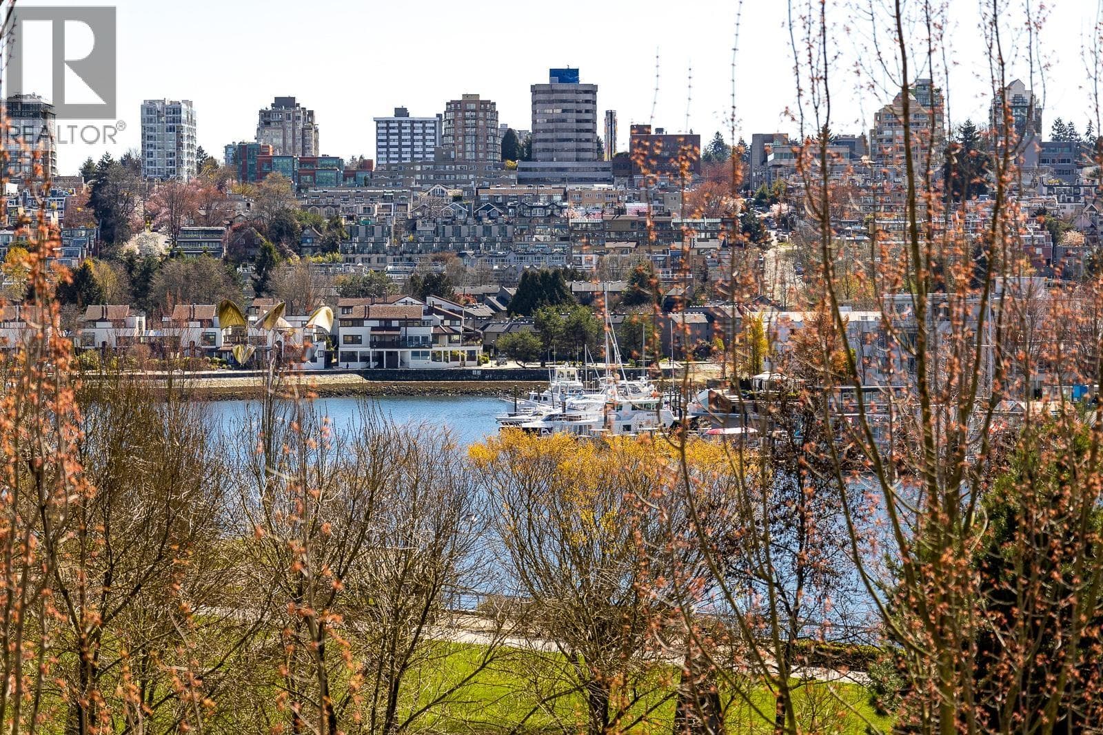 301 638 BEACH CRESCENT in Downtown