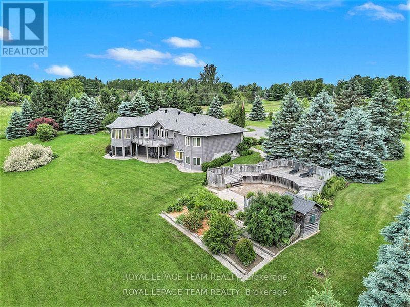 2124 CTY RD 18 ROAD S in