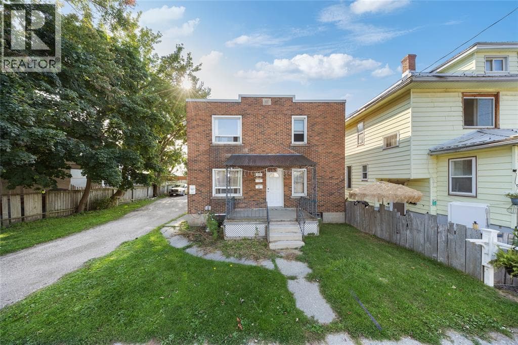 115 BROCK STREET NORTH in