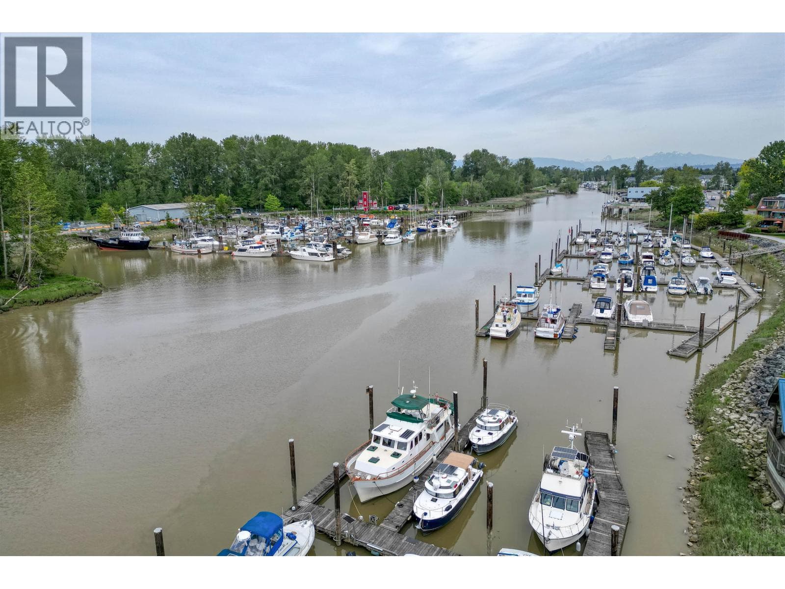 304 4753 WEST RIVER ROAD in Ladner