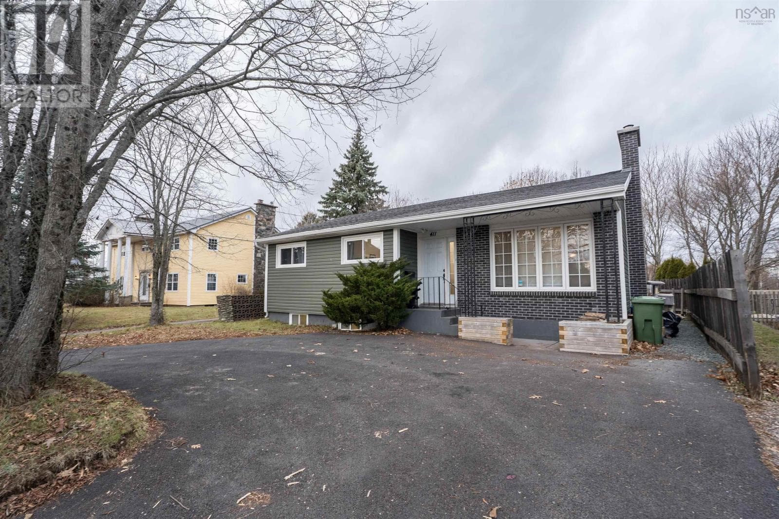 411 ROBIE STREET in