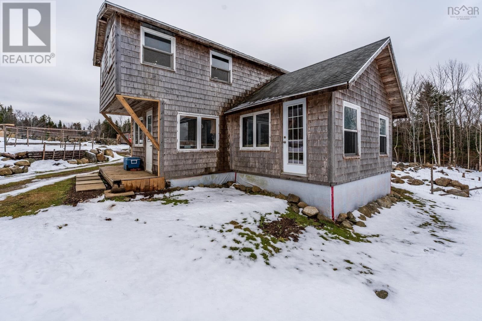 3828 SISSIBOO ROAD in