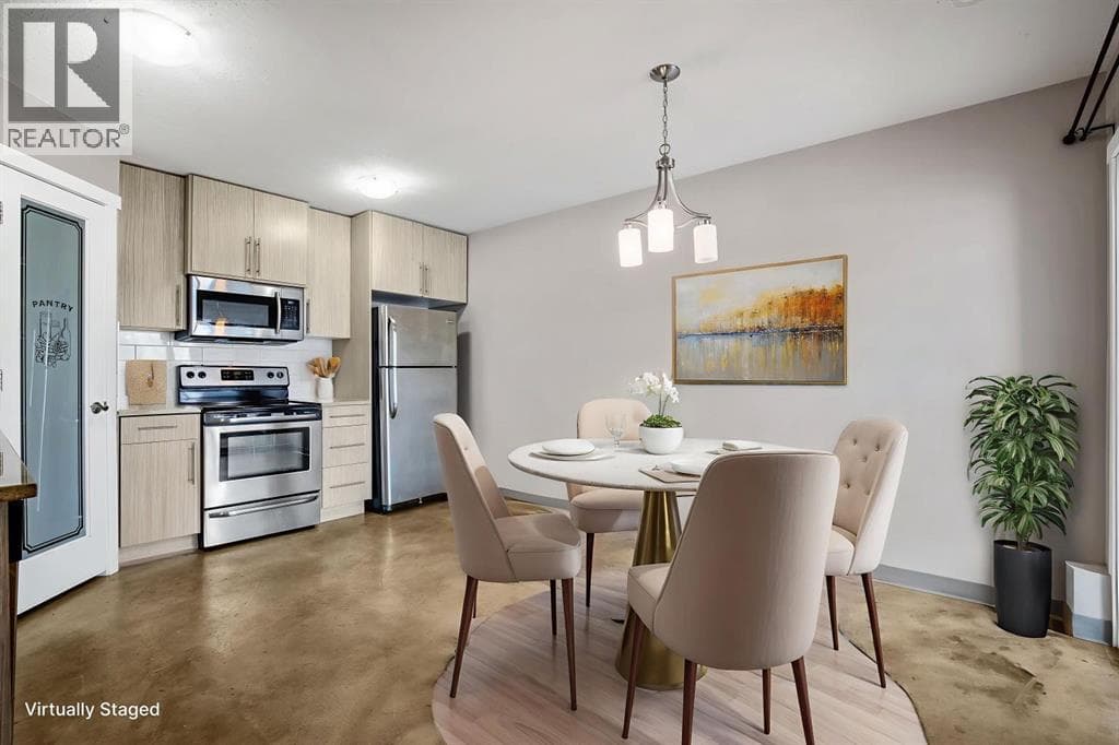 D, 204 6 Avenue in