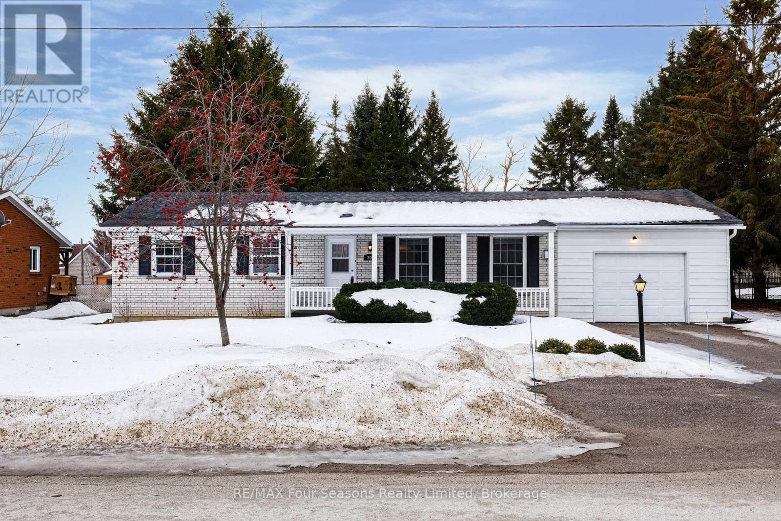 207 CHRISTOPHER STREET in