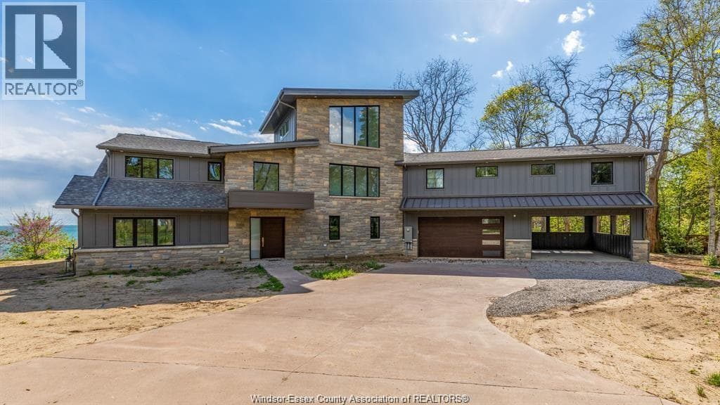 965 BRIARWOOD CRESCENT in
