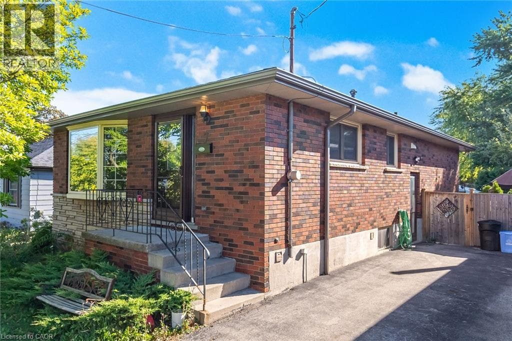 7 MAITLAND AVENUE in Greeningdon