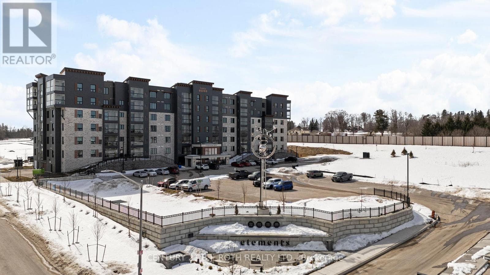511 - 15 KNEESHAW DRIVE in