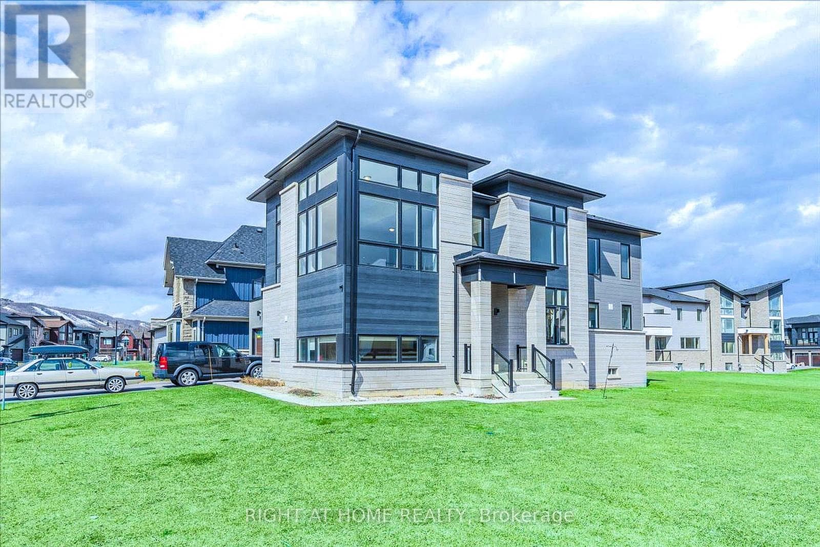 120 STONELEIGH DRIVE in