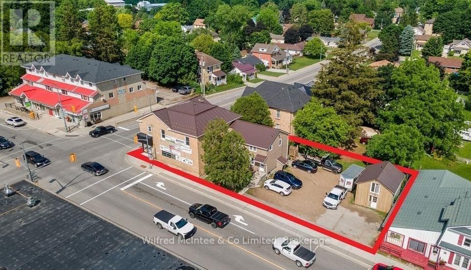 4 ELORA STREET N in