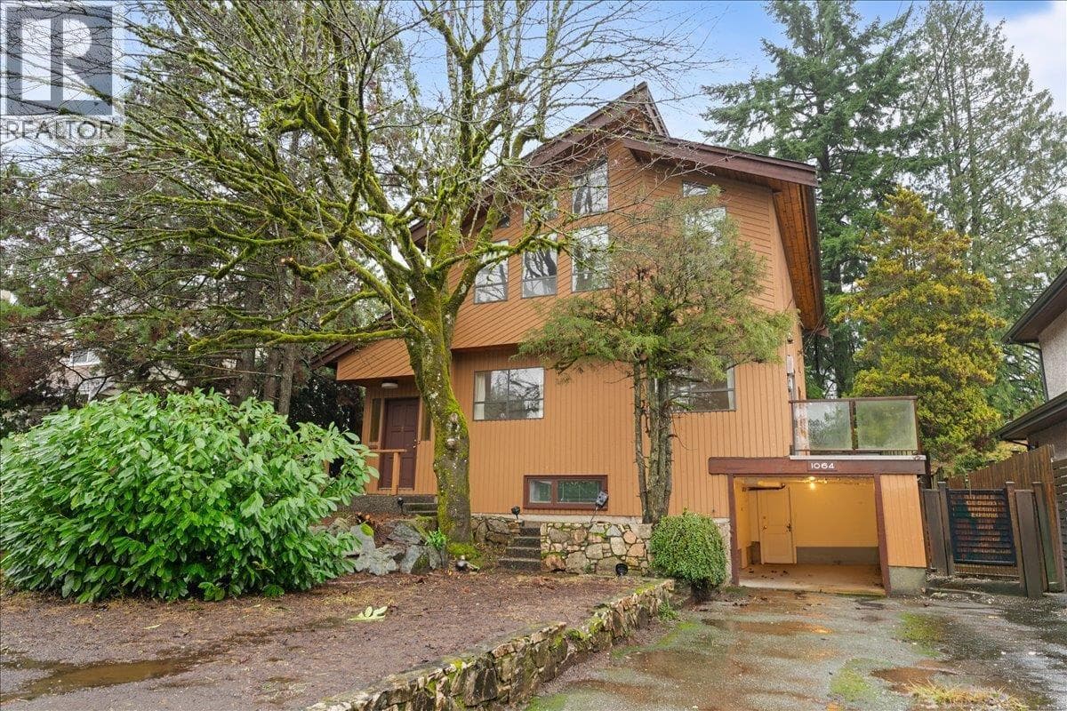 1064 RUTHINA AVENUE in Upper Capilano