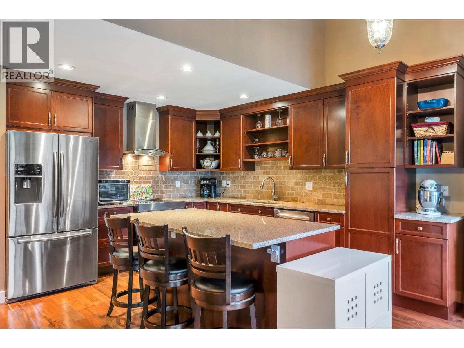 1157 FAIRWAY VIEWS WYND in Beach Grove