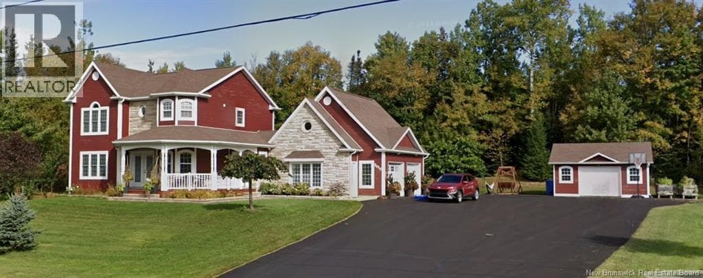 2010 WELLINGTON AVENUE in