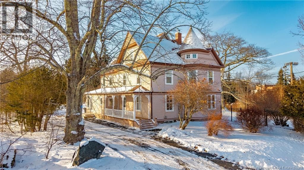 32 CAMPBELL HILL ROAD in