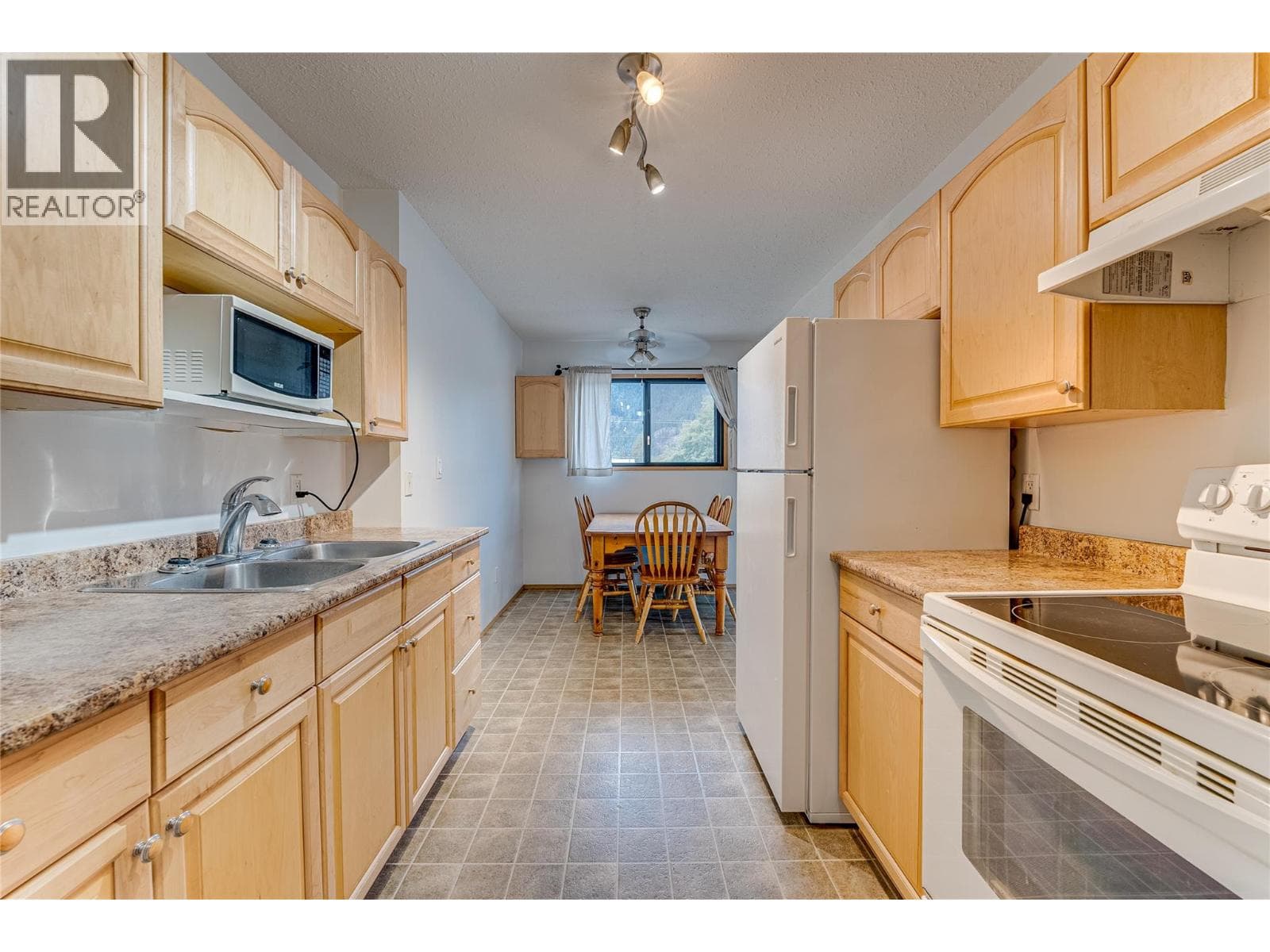 409 Main Street Unit# 206 in
