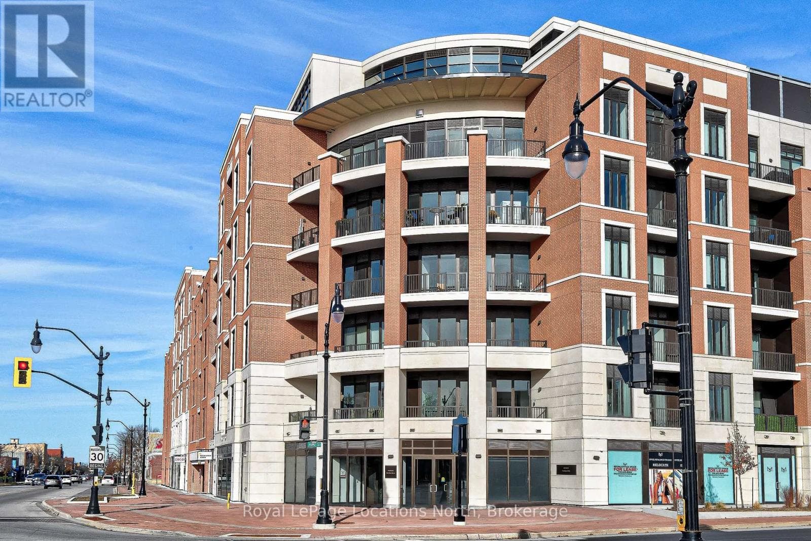 525 - 1 HUME STREET in