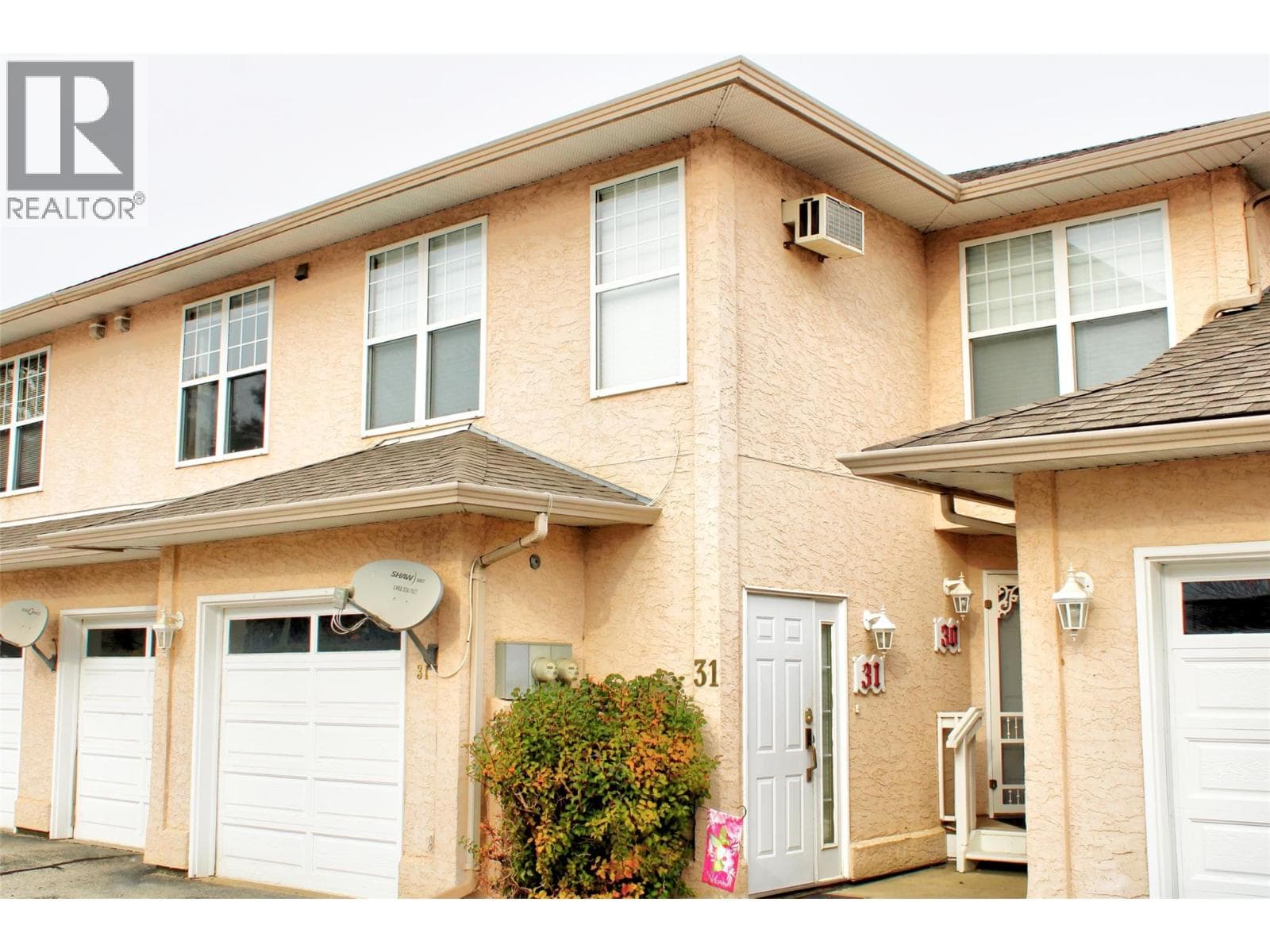 303 Regent Avenue Unit# 31 in