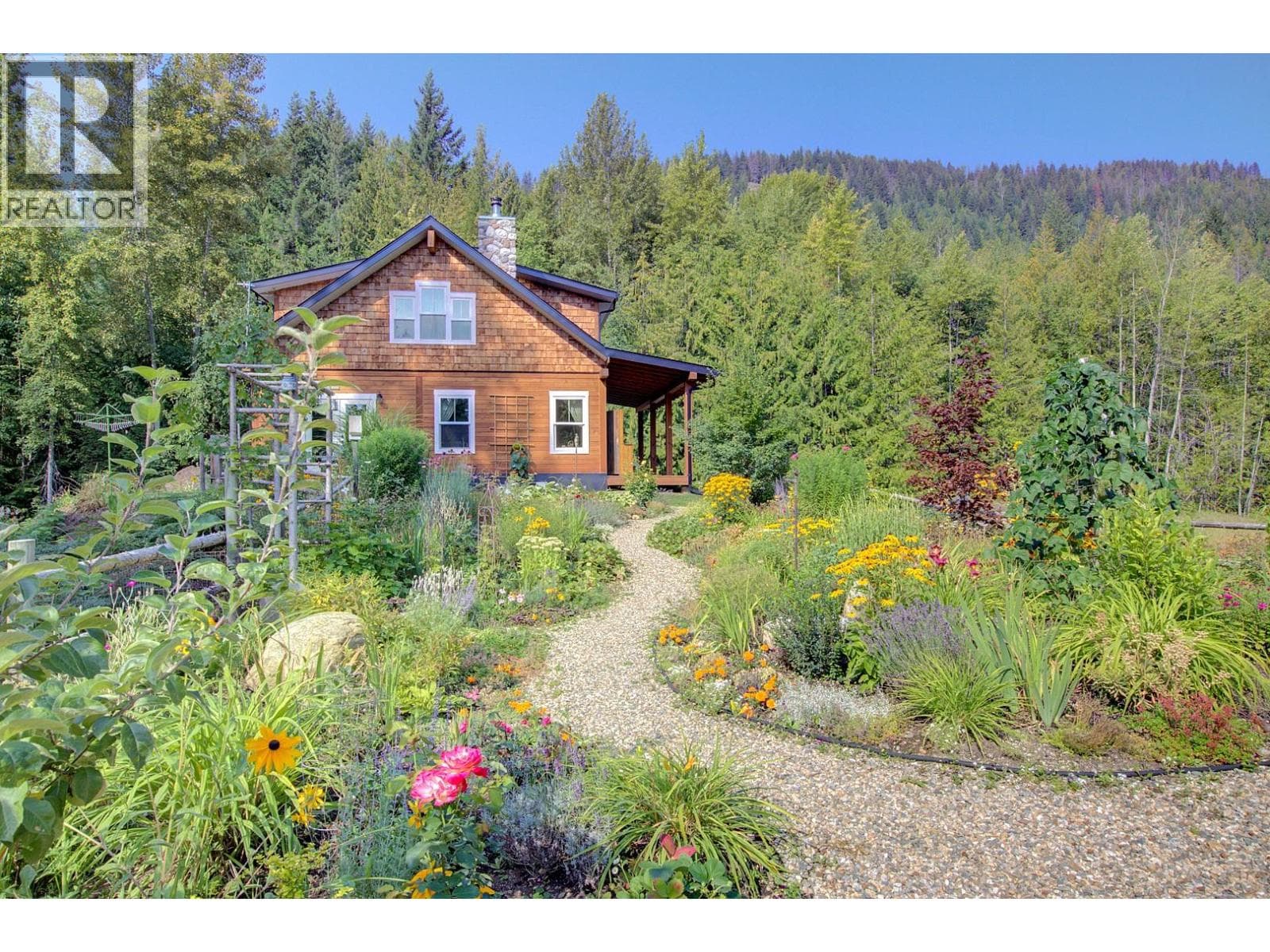 44 Mackenzie Road in