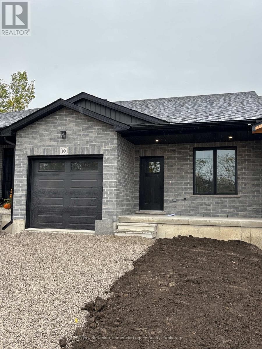 7-165 EGAN AVENUE N in