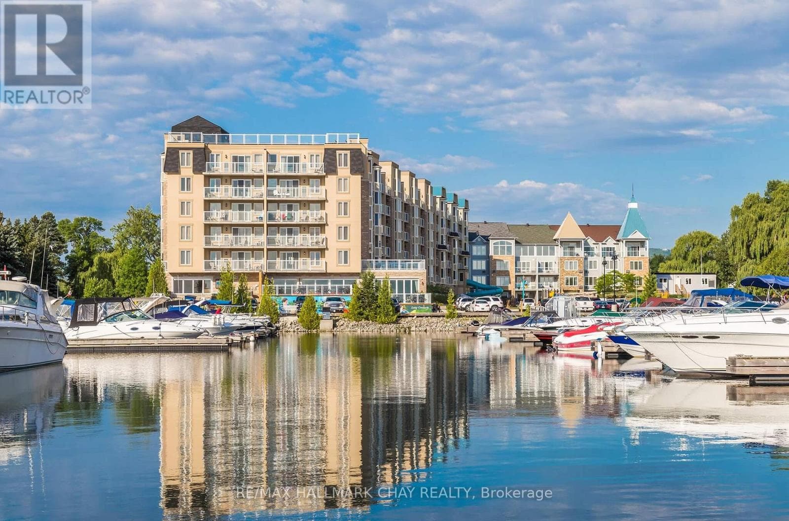 2108/2110 - 9 HARBOUR STREET E in