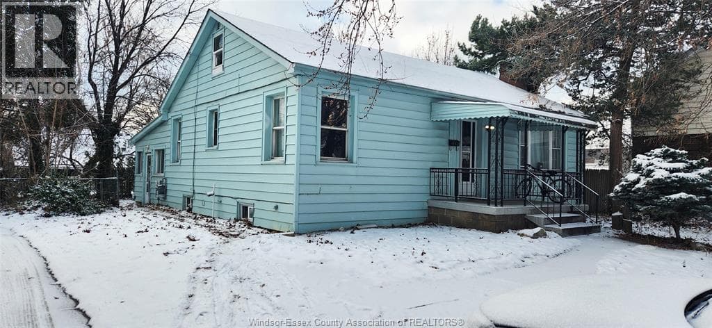 559 VANIER STREET in Remington Park