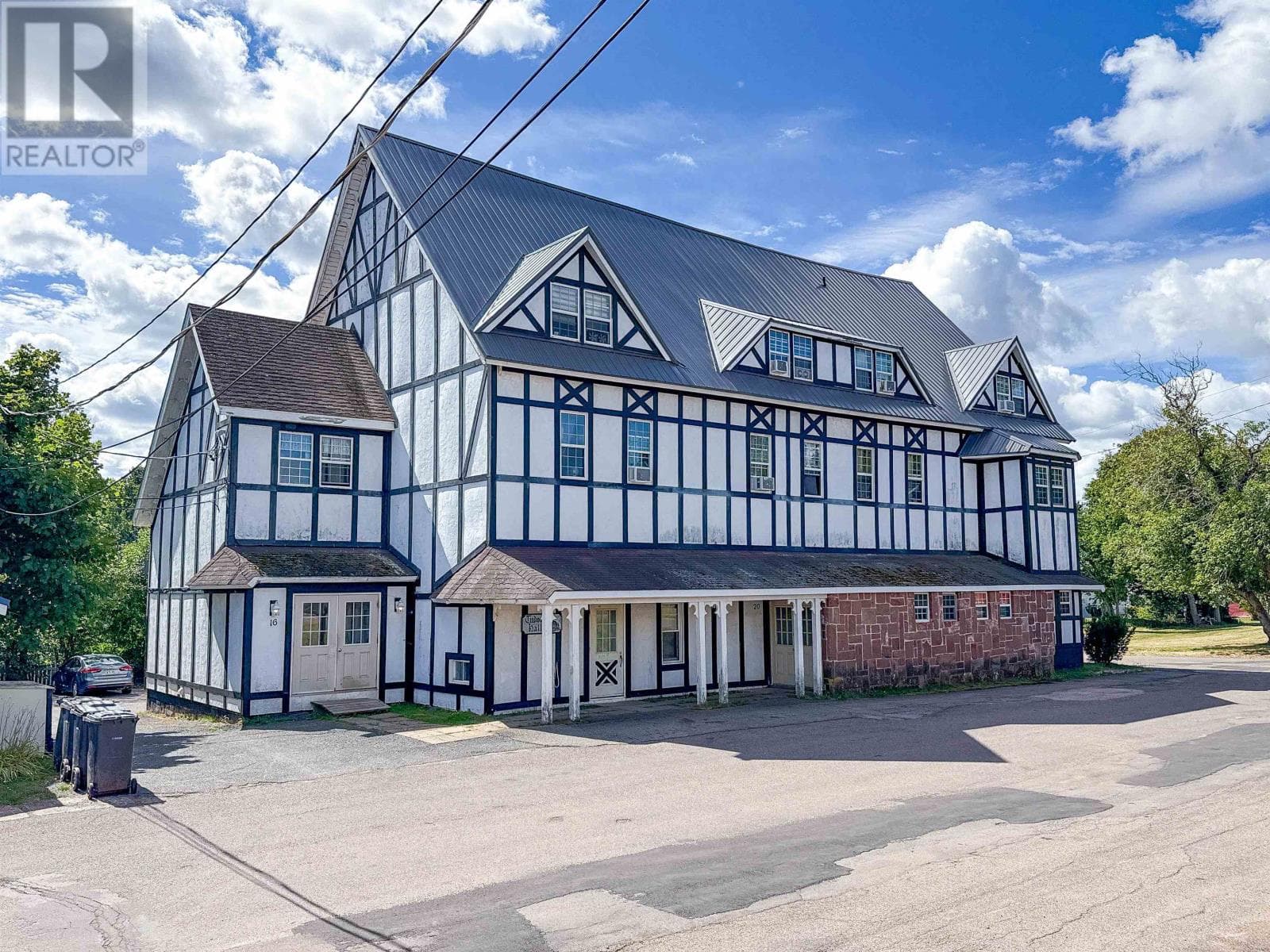 16-20 School Street in