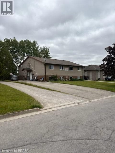 166 CROSIER Street in