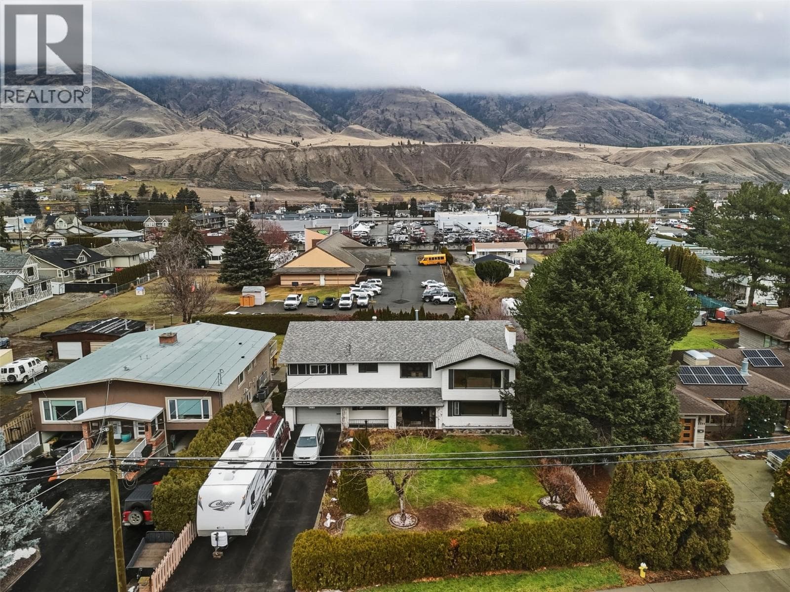 2480 VALLEYVIEW DRIVE in