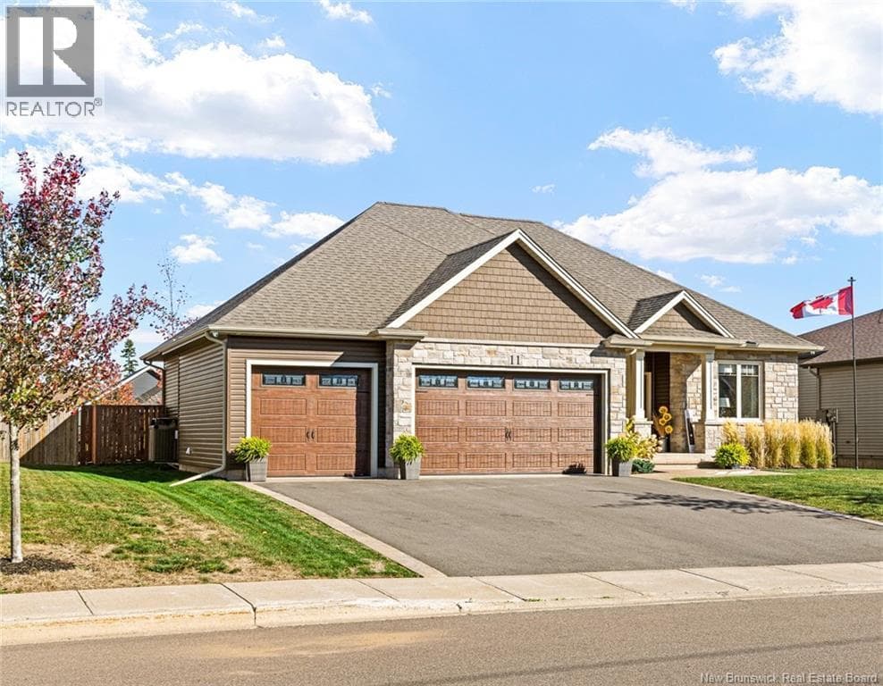 11 ROSEBANK CRESCENT in