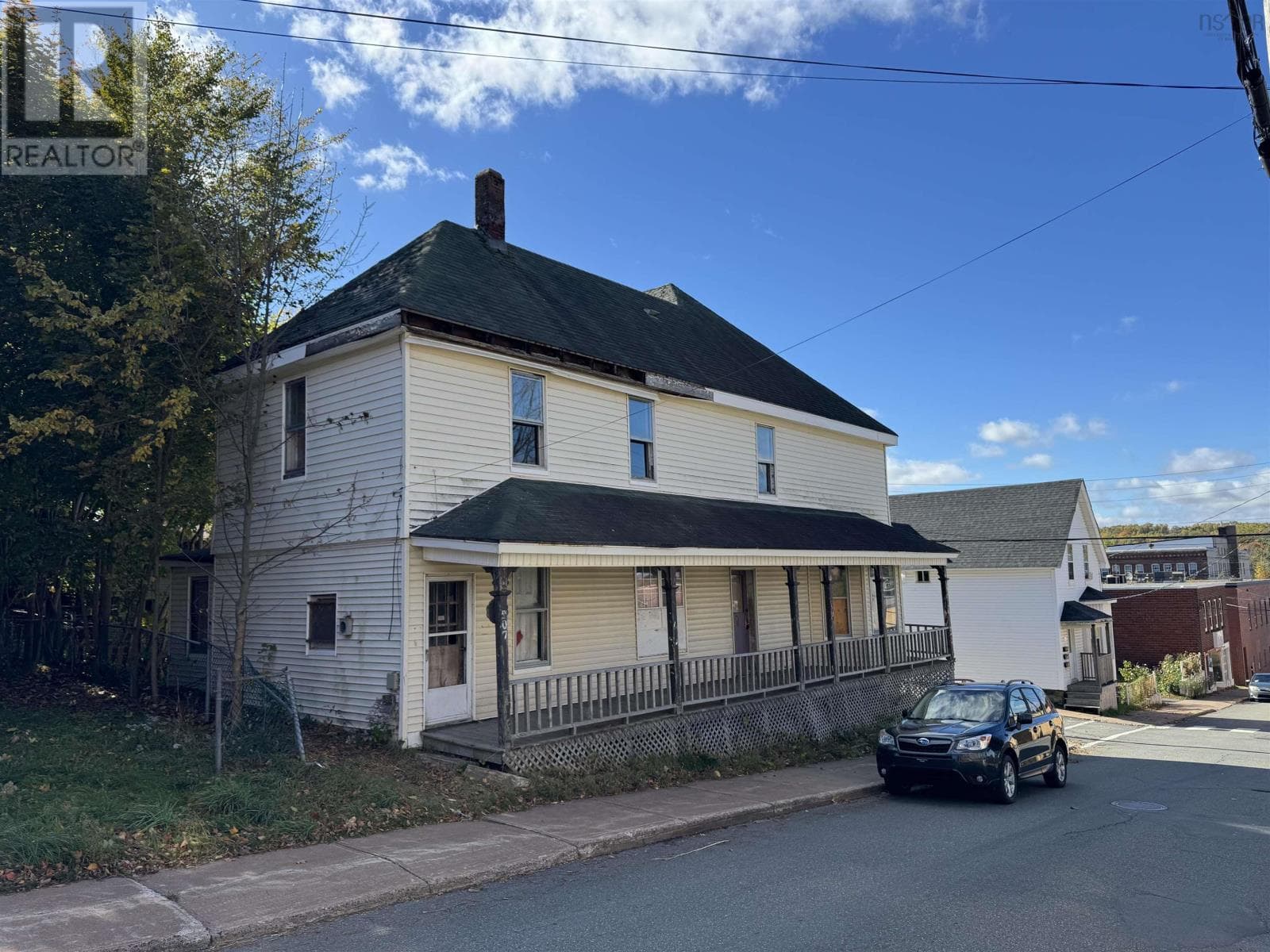 207 MACLEAN STREET in