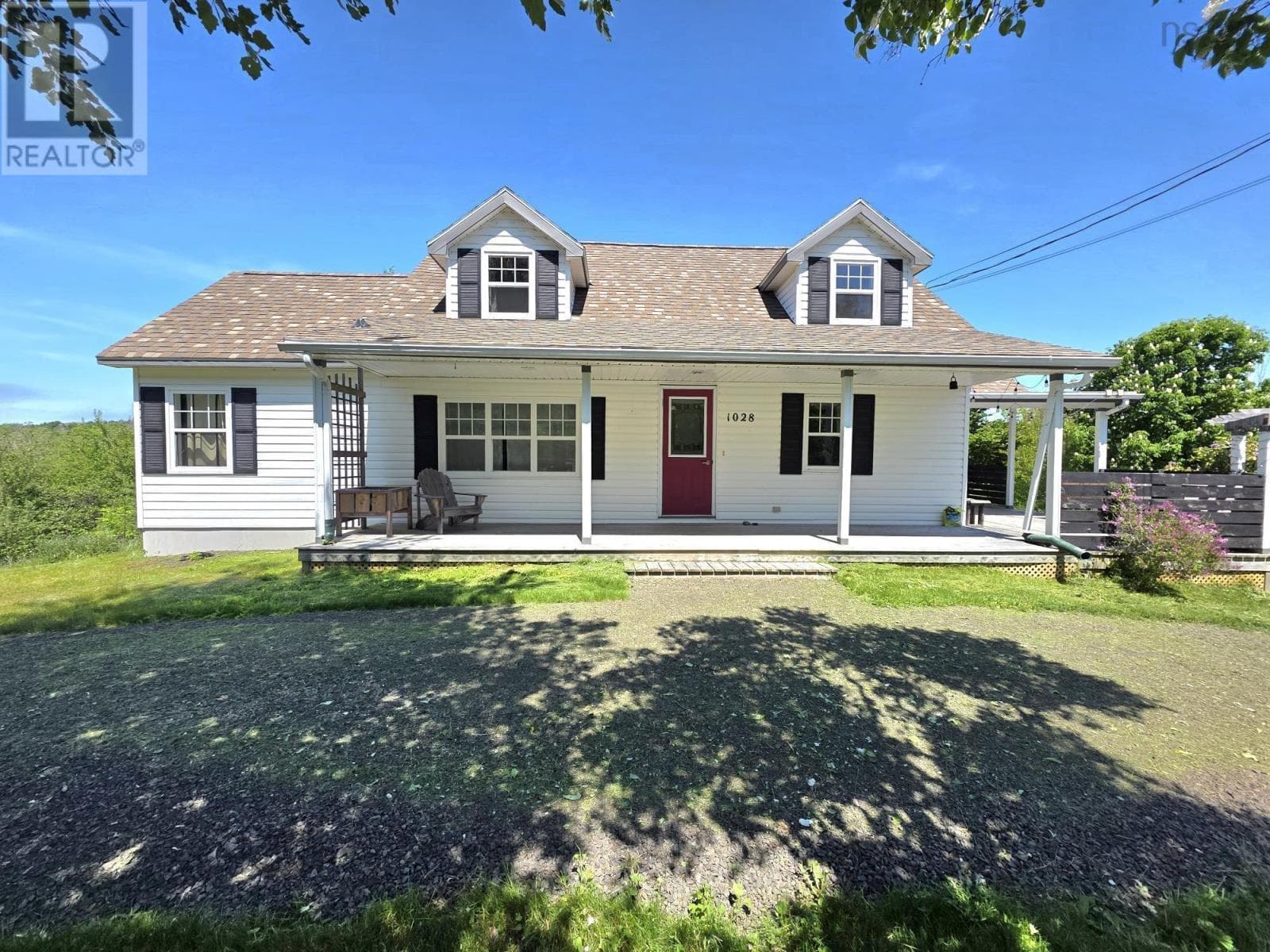 1028 CULLODEN ROAD in