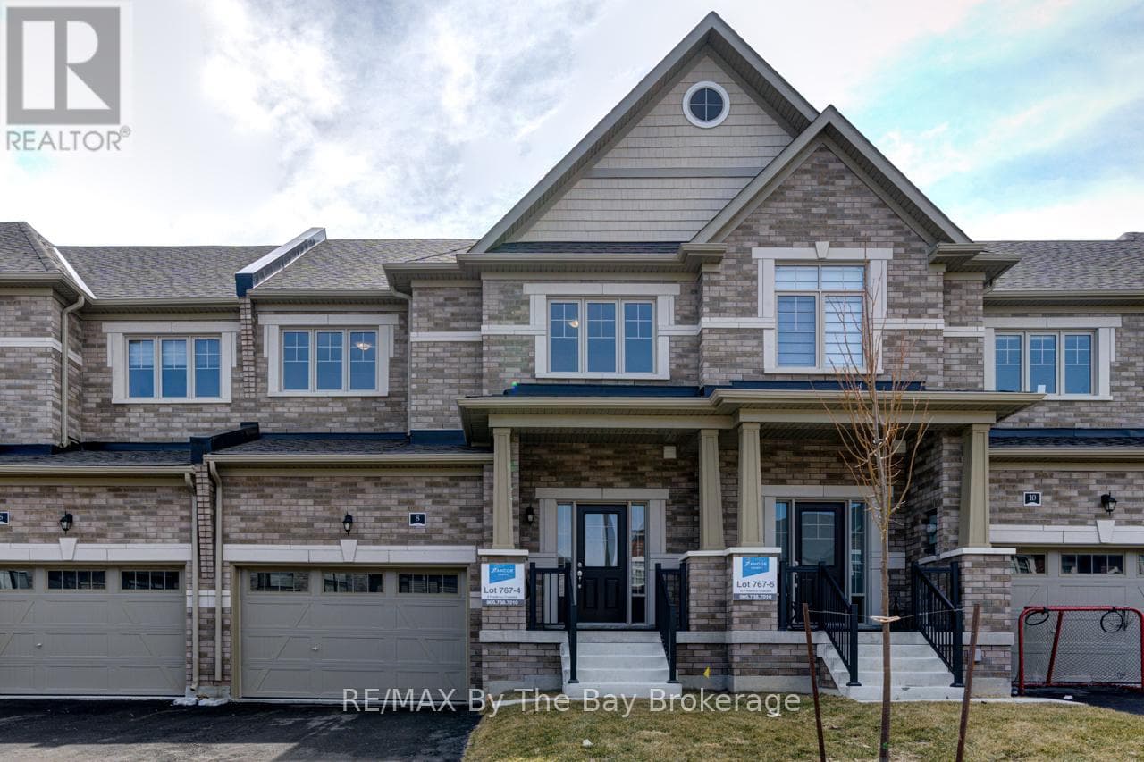 8 FEDERICA CRESCENT in