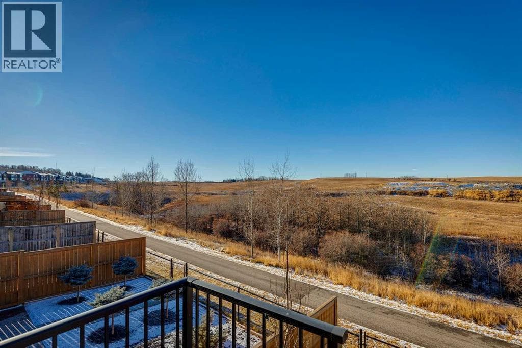57 CRESTRIDGE BAIE SOUTHWEST in 01H