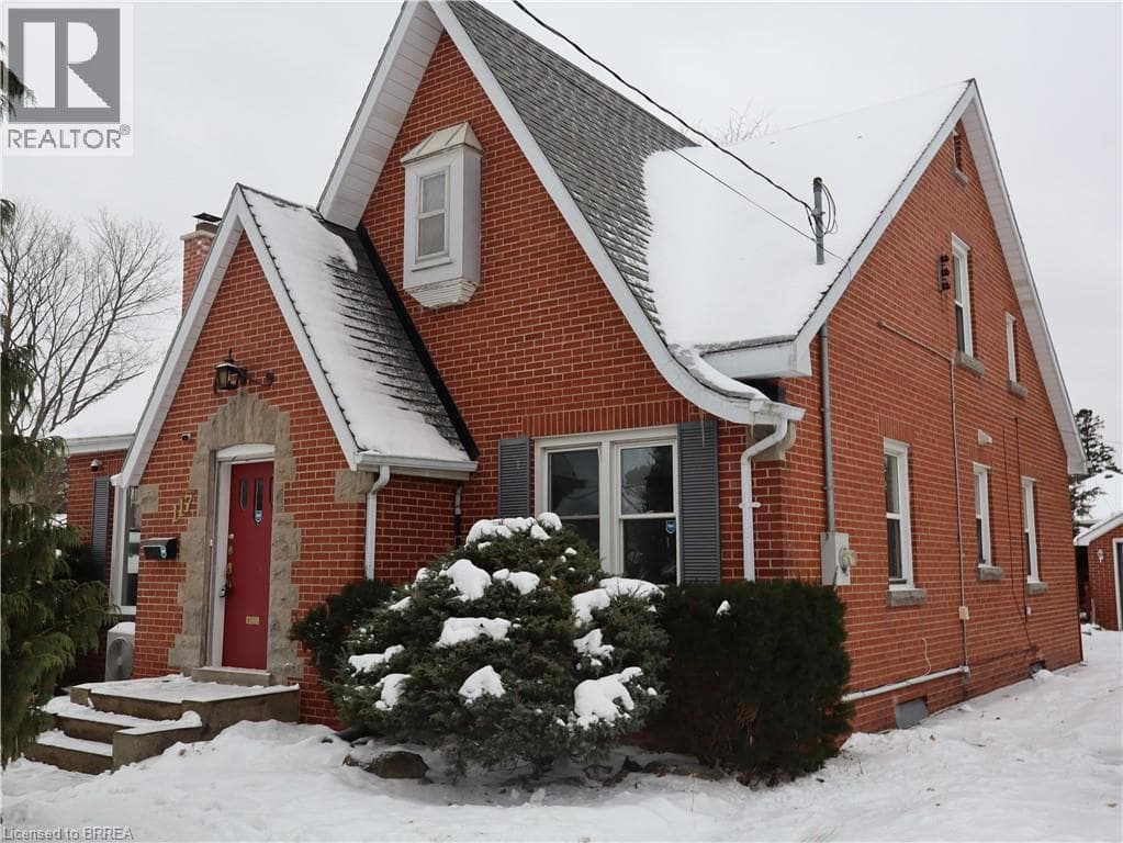 117 QUEENSWAY DRIVE in