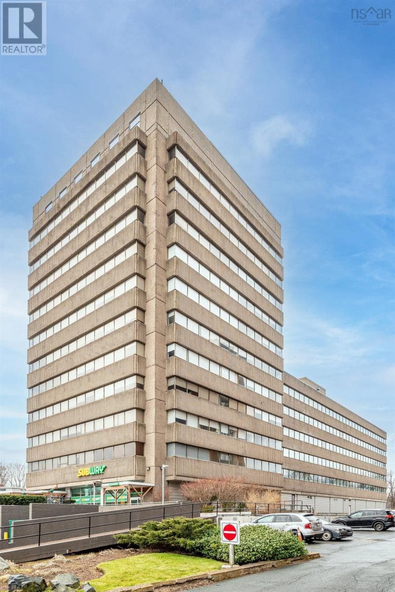 805 5991 Spring Garden Road in HALIFAX