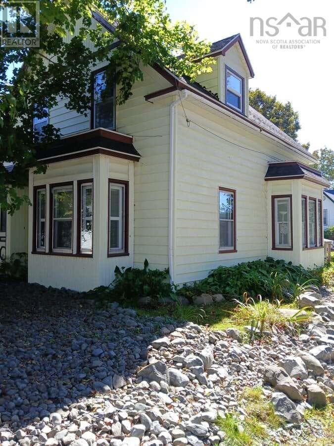 3 BREAKWATER LANE in