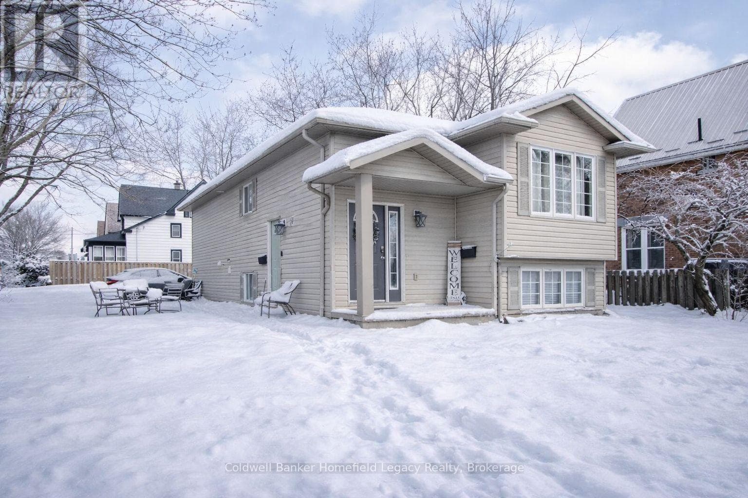 17 LAURIER STREET in