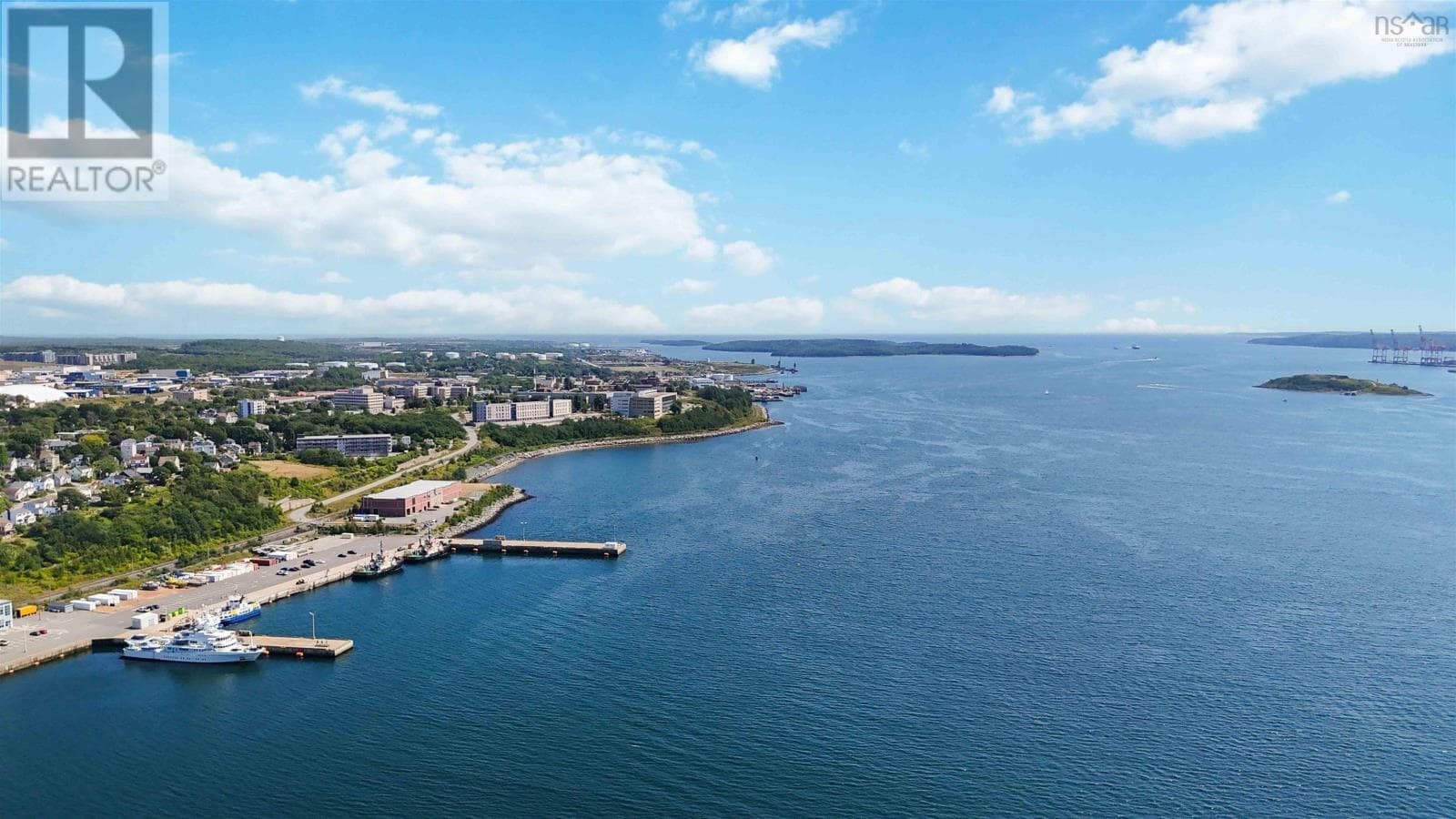 701 67 Kings Wharf Place in DARTMOUTH