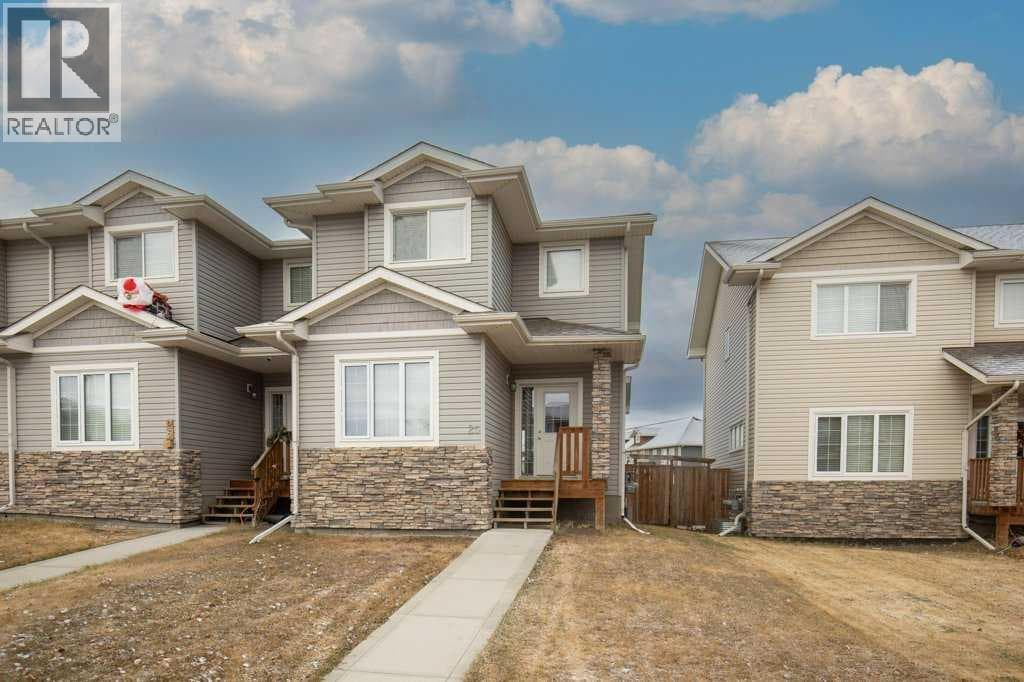 25 ROSS CLOSE in