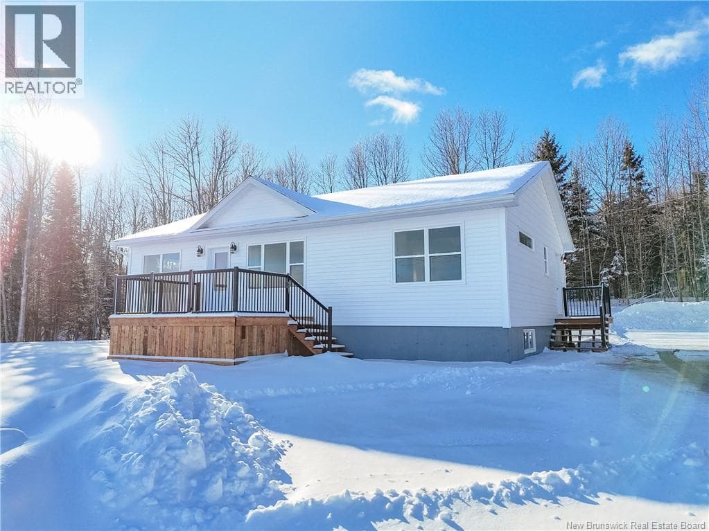 11 CLEARVIEW COURT in