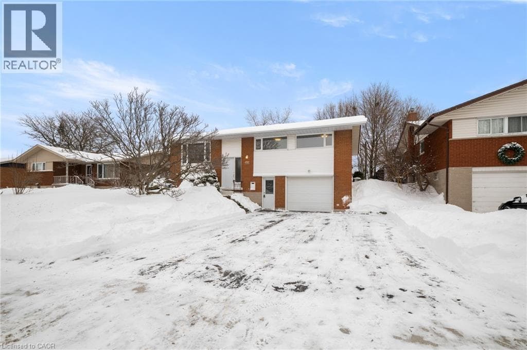 212 WINFIELD AVENUE in Central Waterloo