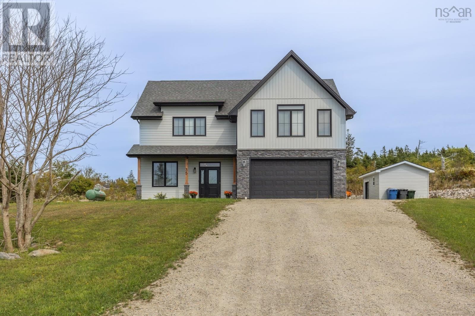 35 Seeland Avenue in
