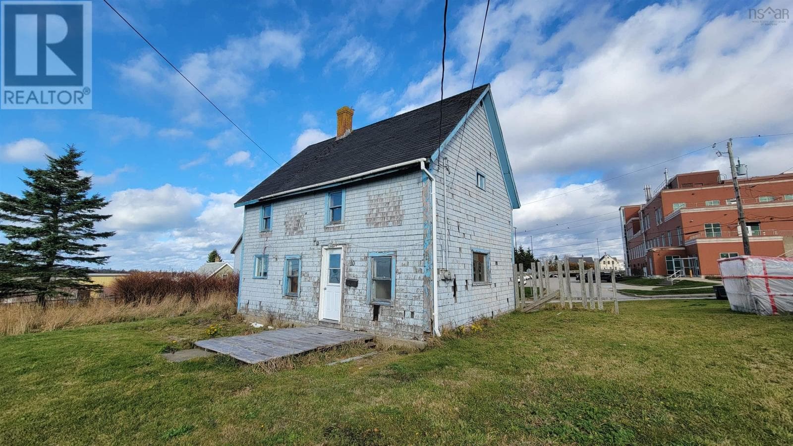 10 PORTERS LANE in