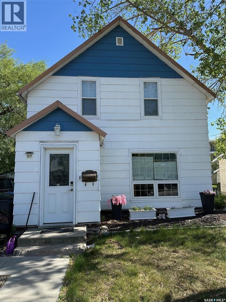 1217 2ND STREET in